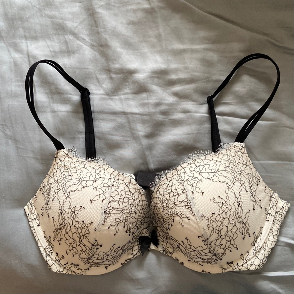 Victoria Secret lace bra white